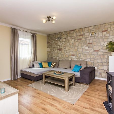 Apartman Maxim Διαμέρισμα Πούλα Εξωτερικό φωτογραφία