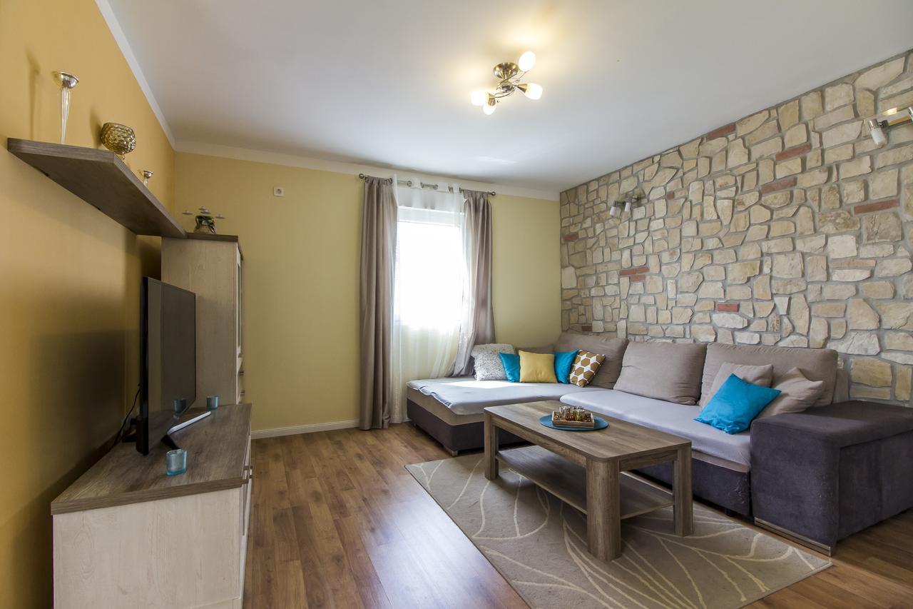 Apartman Maxim Διαμέρισμα Πούλα Εξωτερικό φωτογραφία